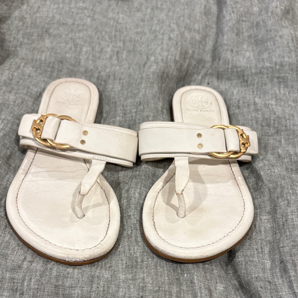 Tory Burch Marsden Ivory Leather Thong Sandals Gold Logo Size 8.5 M